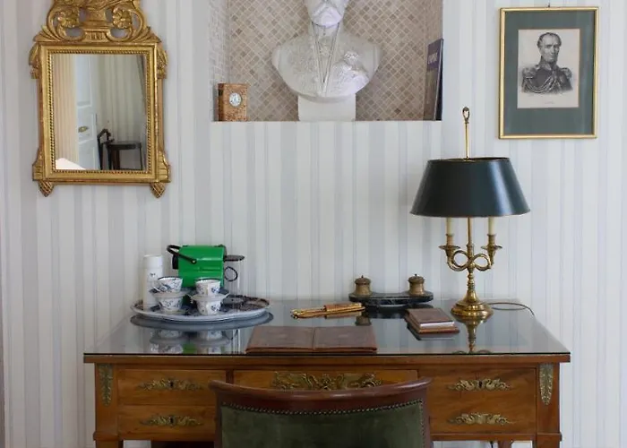 Bed & Breakfast Chateau De Druon 4*